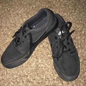 Black Low Top Nikes